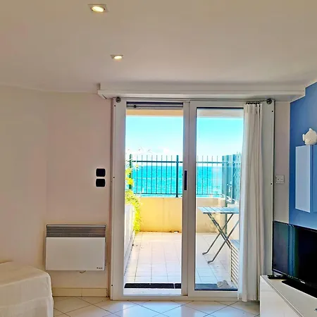 Monolocale Fronte Mare * Μεντόν