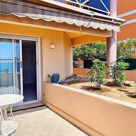 Monolocale Fronte Mare * Μεντόν